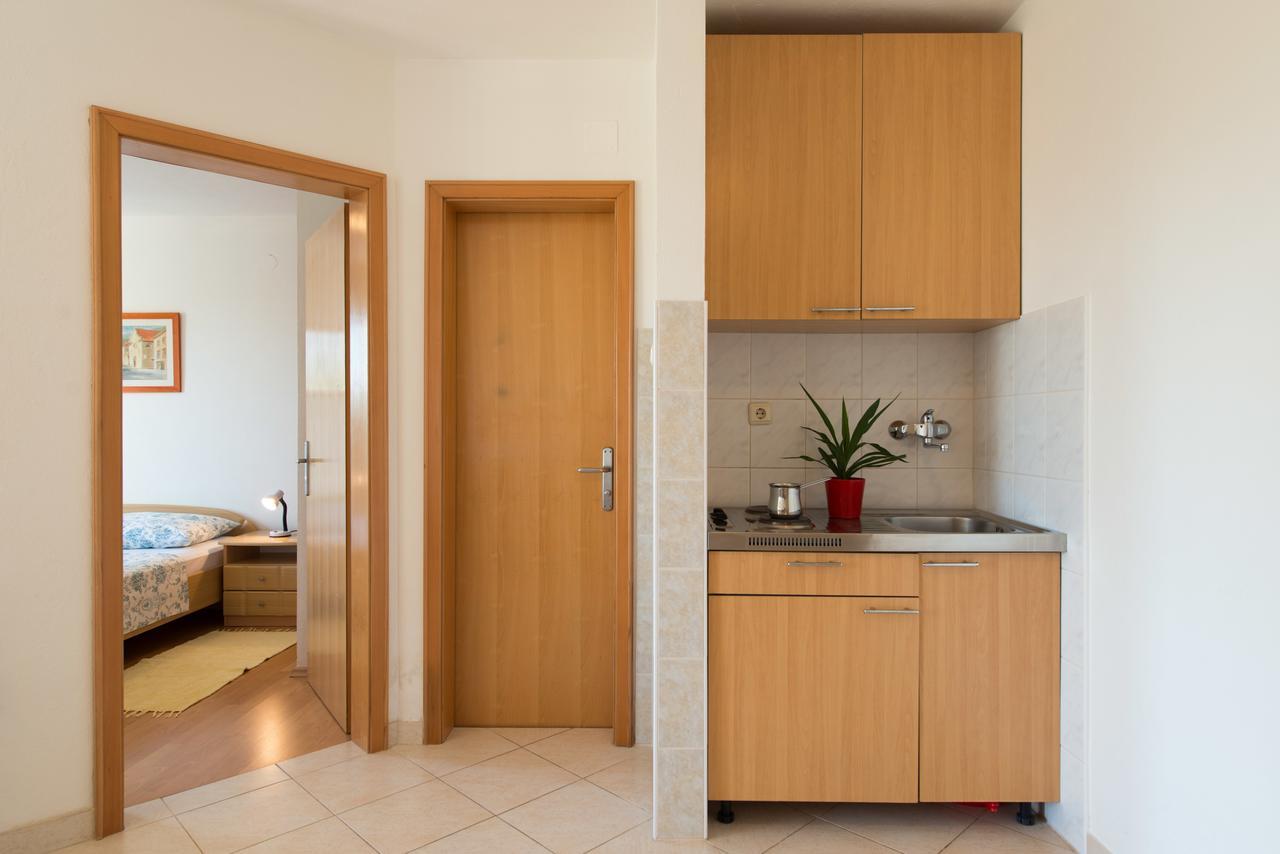 Sun House Apartments Bol Bagian luar foto
